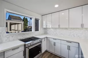 6121 NE 175th St, Kenmore, WA 98028 - Photo 3