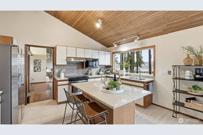 7808 89th Place SE, Mercer Island, WA 98040 - Photo 15