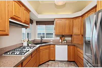 4694 Wrightsman Place, Clinton, WA 98236 - Photo 7