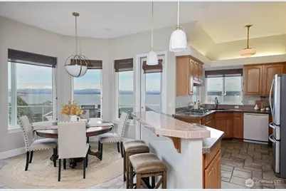 4694 Wrightsman Place, Clinton, WA 98236 - Photo 5