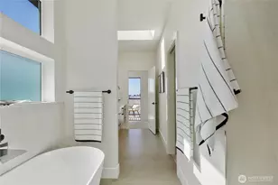 9015 14th Ave SW, Seattle, WA 98106 - Photo 29