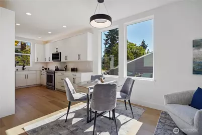 9015 14th Avenue SW, Seattle, WA 98106 - Photo 17