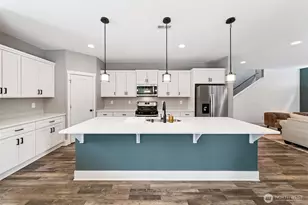 19010 133rd St Ct E, Bonney Lake, WA 98391 - Photo 3