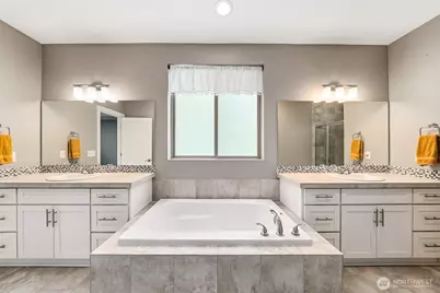 19010 133rd Street Ct E, Bonney Lake, WA 98391 - Photo 17