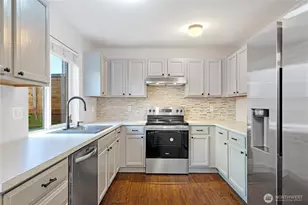 2742 SE 4th St, Renton, WA 98056 - Photo 3