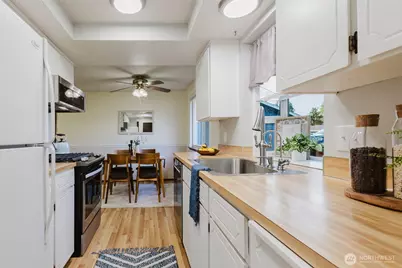 7528 Blackbird, Bremerton, WA 98311 - Photo 5