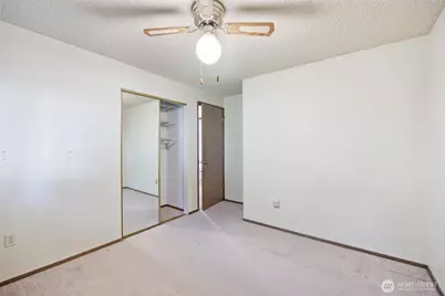 604 Hawks Glen Drive SE, Olympia, WA 98513 - Photo 17