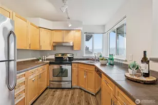 3927 243rd Pl SE, Bothell, WA 98021 - Photo 13