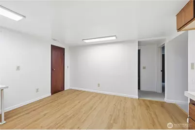 11805 3rd Avenue S, Seattle, WA 98168 - Photo 33