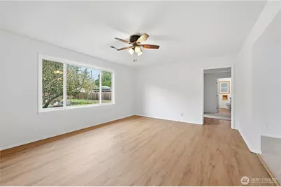 11805 3rd Avenue S, Seattle, WA 98168 - Photo 17