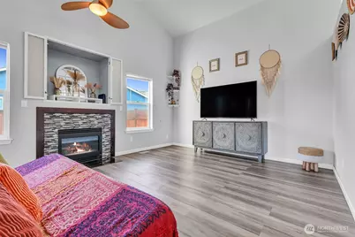 1409 9th Avenue Ct SE, Puyallup, WA 98372 - Photo 5