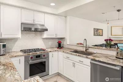 225 4th Avenue #A401, Kirkland, WA 98033 - Photo 3