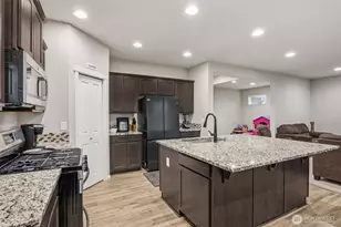 18818 106th Ave Ct E, Puyallup, WA 98374 - Photo 11