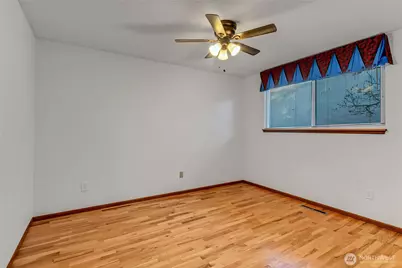 5218 S 11th St, Tacoma, WA 98465 - Photo 13