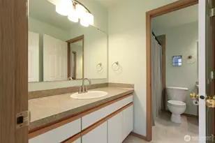 915 SW Kimball Dr, Oak Harbor, WA 98277 - Photo 29