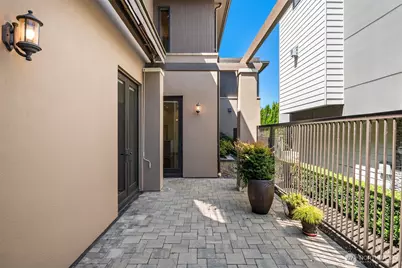 10132 NE 59th Street #C, Kirkland, WA 98033 - Photo 15