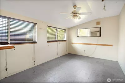 20006 117th Street E, Bonney Lake, WA 98391 - Photo 13