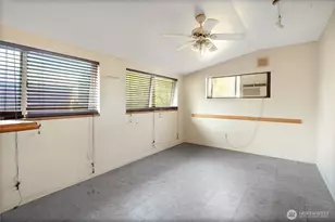 20006 117th St E, Bonney Lake, WA 98391 - Photo 13