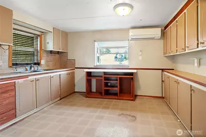 20006 117th Street E, Bonney Lake, WA 98391 - Photo 11