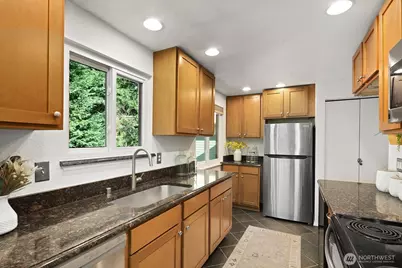 21806 NE 17th Court, Sammamish, WA 98074 - Photo 11