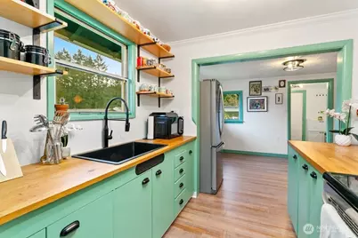 733 Eden Road W, Bremerton, WA 98312 - Photo 11