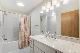 4006 S 222nd Pl, Kent, WA 98032 - Photo 17