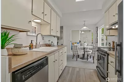 5630 200th Street SW #B119, Lynnwood, WA 98036 - Photo 15