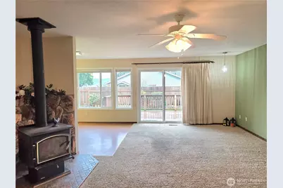 180 Scenic View Dr, Longview, WA 98632 - Photo 11