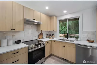 14151 91st Court NE, Kirkland, WA 98034 - Photo 19