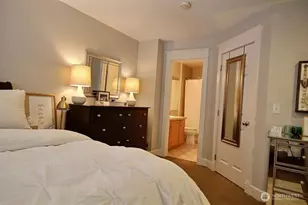 2310 10th Ave E, Seattle, WA 98102 - Photo 19