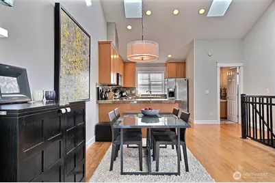 2310 10th Avenue E #A, Seattle, WA 98102 - Photo 7