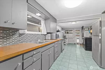 3610 Bennett Drive, Bellingham, WA 98225 - Photo 9