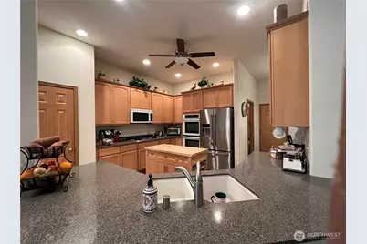 8536 Bainbridge Loop NE, Lacey, WA 98516 - Photo 17