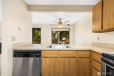 17425 119th Lane SE #D30, Renton, WA 98058 - Photo 7