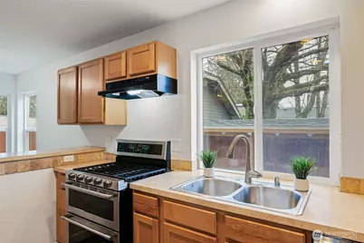 1620 S 124th Street, Seattle, WA 98168 - Photo 9