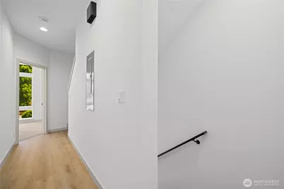 7009 9th Avenue NE, Seattle, WA 98115 - Photo 21