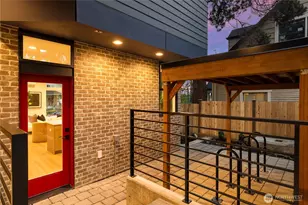 7009 9th Ave NE, Seattle, WA 98115 - Photo 29