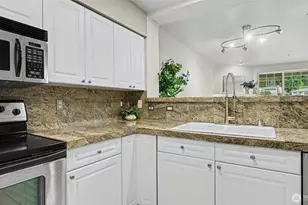 2244 132nd Ave SE, Bellevue, WA 98005 - Photo 5