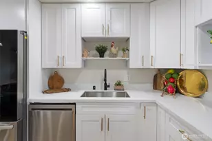 8821 S D St, Tacoma, WA 98444 - Photo 7