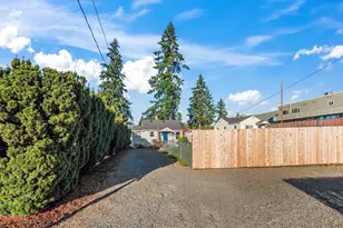 1022 Sheridan Rd, Bremerton, WA 98310 - Photo 3