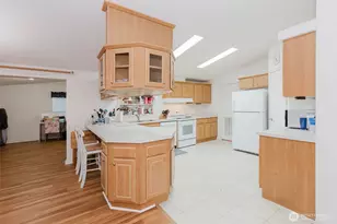 11129 Corey Ln NE, Poulsbo, WA 98370 - Photo 9