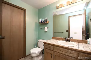 1805 Village Green Dr, Mill Creek, WA 98012 - Photo 9