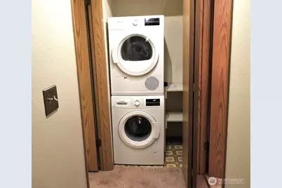 13717 Linden Avenue N #215, Seattle, WA 98133 - Photo 7