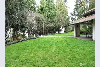 13717 Linden Avenue N #215, Seattle, WA 98133 - Photo 19