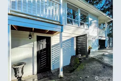 516 2nd Avenue S #B, Kirkland, WA 98033 - Photo 1