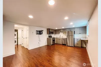 516 2nd Avenue S #B, Kirkland, WA 98033 - Photo 3