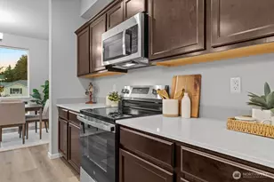 7025 Rainier Dr, Everett, WA 98203 - Photo 11