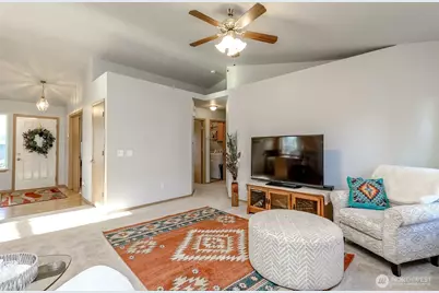 20119 86th Avenue Ct E, Spanaway, WA 98387 - Photo 15