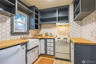 1110 S Chase St, Port Angeles, WA 98362 - Photo 9