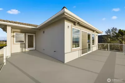 3340 Shorecliff Drive NE, Tacoma, WA 98422 - Photo 23